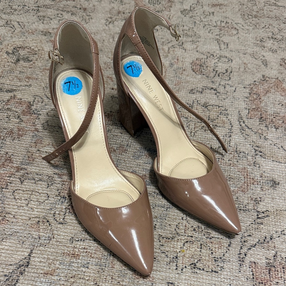 Nine West Patent Nude Block Heel Size 7.5